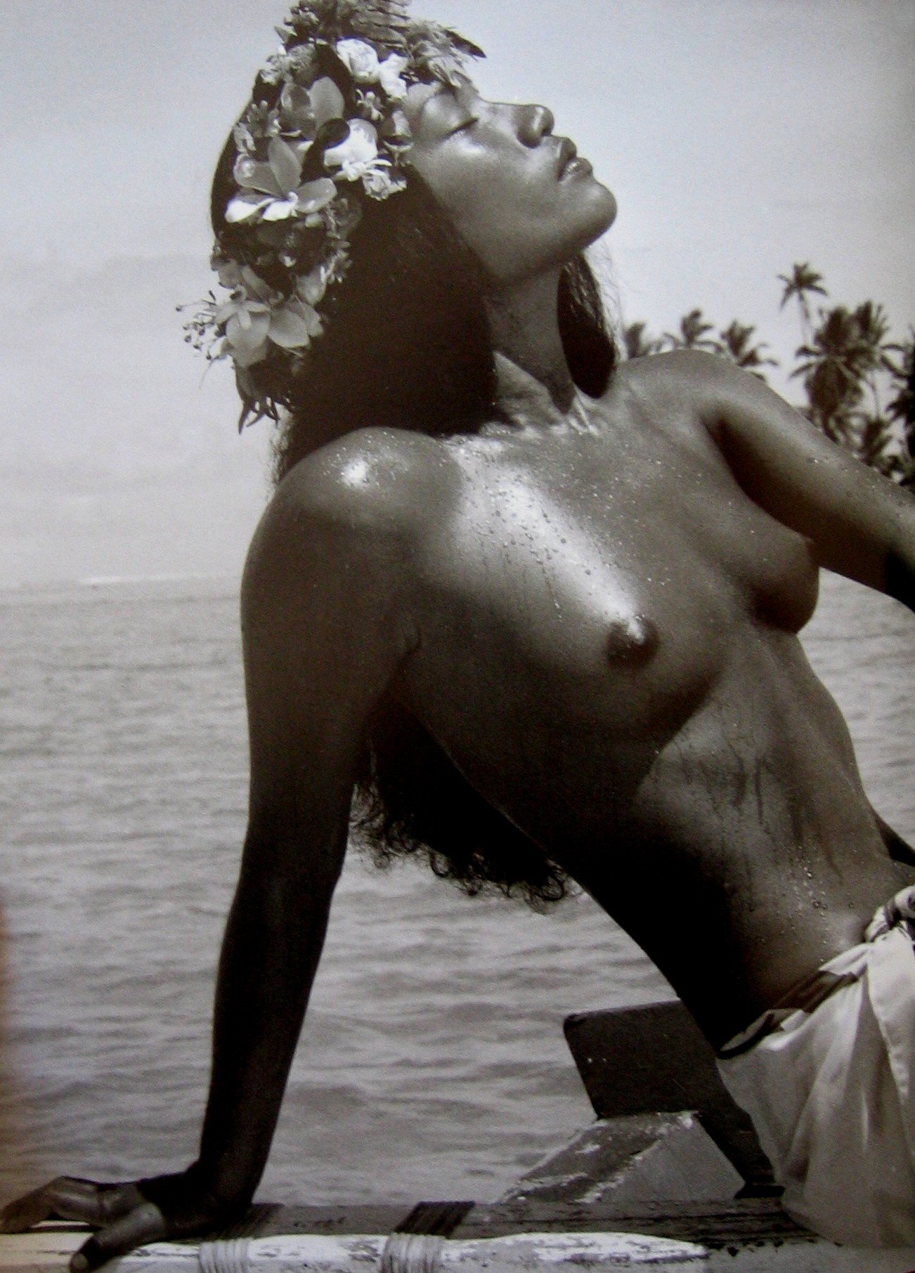 Nude Tahiti Photo