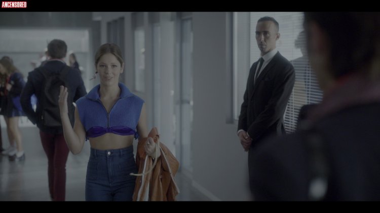 Viba Amoros is naked