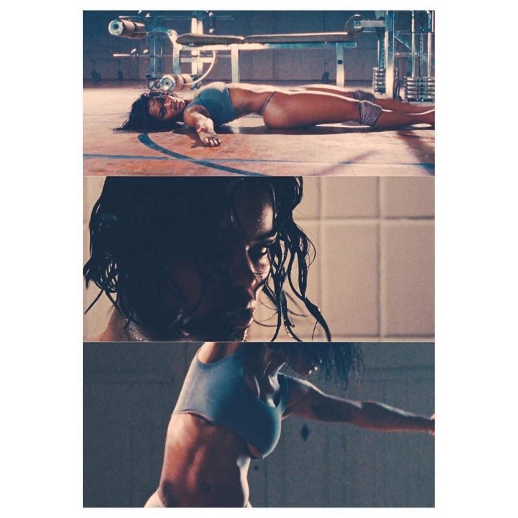 Taylor Maria Hill Naked