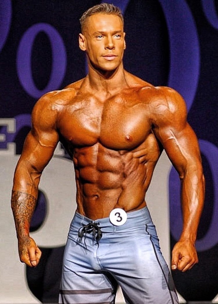 Anton Khrustovsky model